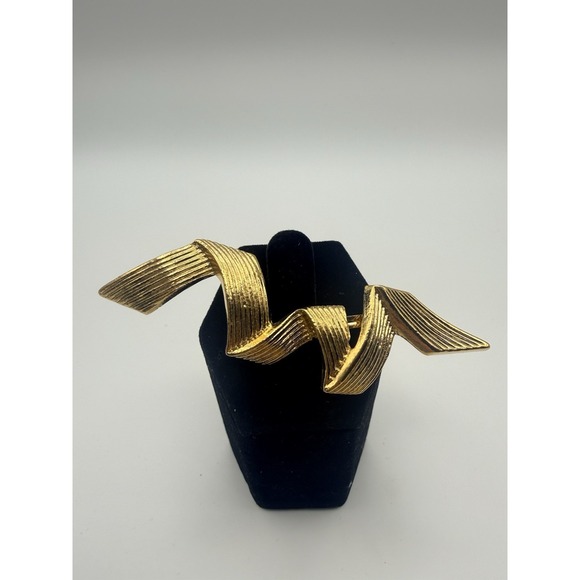 Gerry'S Jewelry - GERRY'S -PIN/BROOCH-GOLDTONE ZIGZAG-OR LETTER "M"-OR LETTER " W" - A 1-11